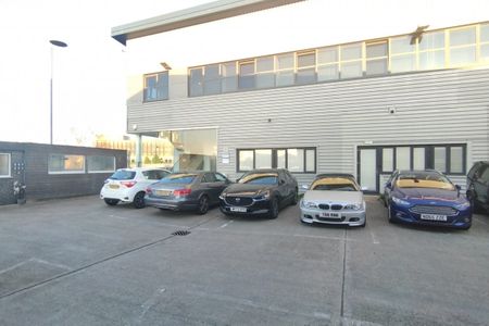 West Gate, Ealing - Photo 5