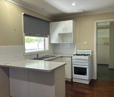 COTTAGE STYLE TUCKED AWAY IN EAST BUNBURY - Photo 1