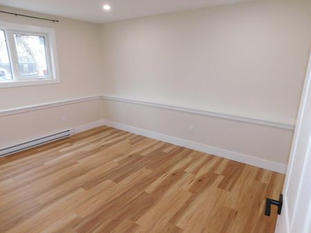 FOR RENT – 20 Bernard Street, APT #2, Bedford, Nova Scotia - Photo 3