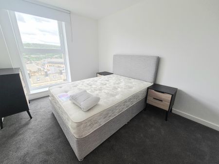 Cow Green, Halifax - Photo 4