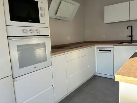 Avenida de Menéndez Pelayo, Sevilla, Andalusia 41003 - Photo 2