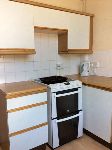 6 bedroom flat to rent - Photo 4