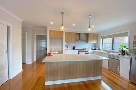 Craftsman Built Home - Photo 4