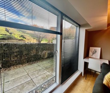 The Avenue, Leeds - Photo 3