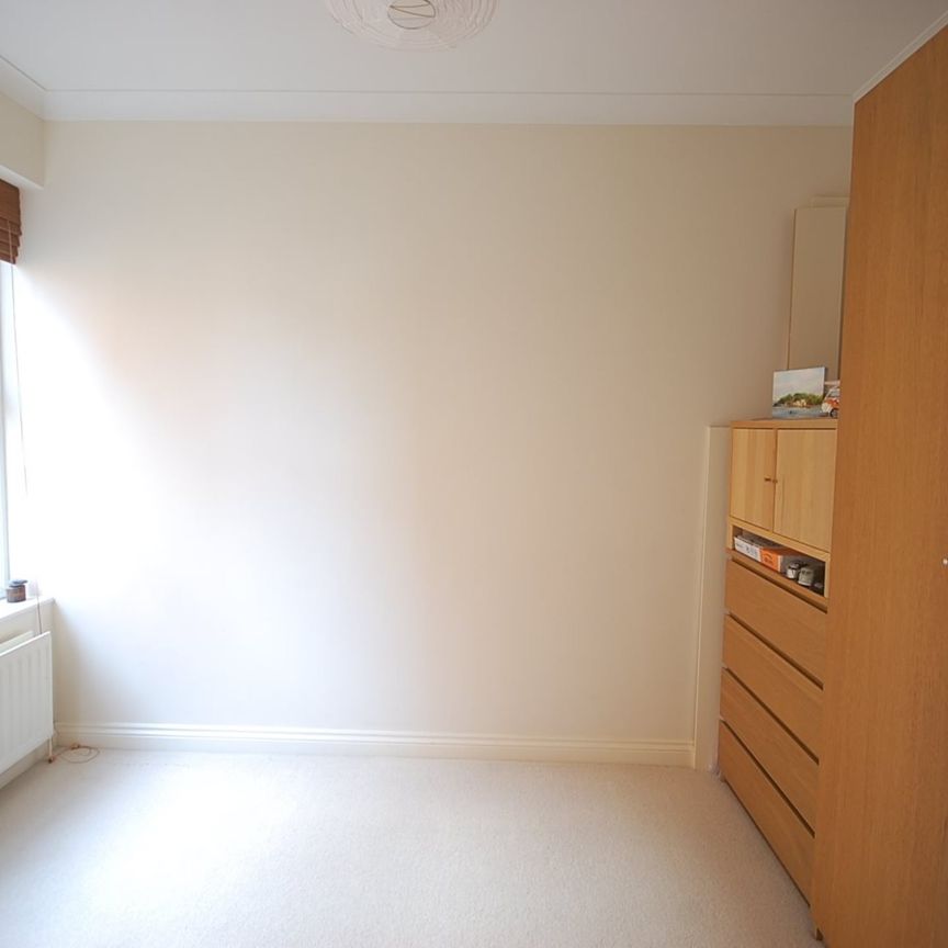 2 bed flat to rent in Burnaby Road, Bournemouth, BH4 - Photo 1