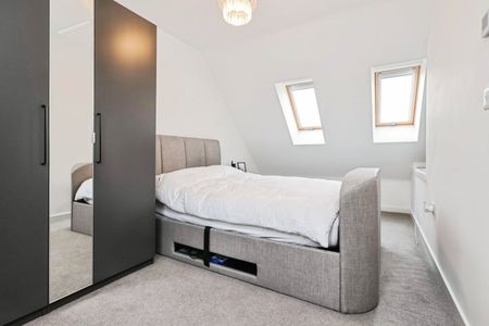 3 bedroom terraced house to rent - Photo 4