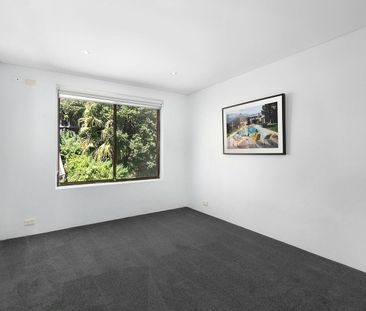 Spacious Coastal Sanctuary - Photo 4