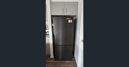 Private Double Room with Modern Amenities - NEW Home - All Bills included - Photo 3