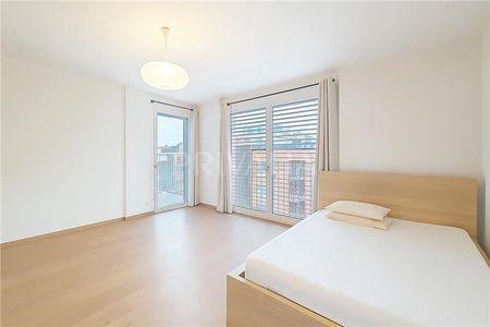 Beautiful contemporary apartment with spacious terrace - Photo 3