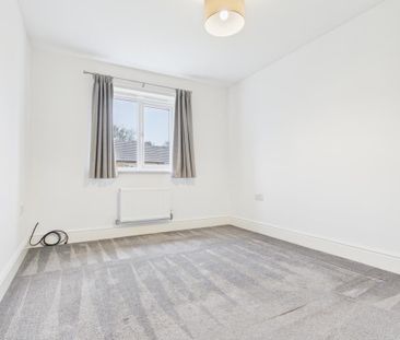 4 bedroom detached house to rent - Photo 4