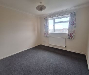 Redwood Road, Yeovil - Photo 4