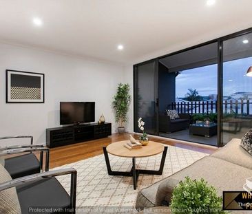 Pristine modern 3 bedroom townhouse - Photo 6