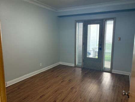 For Lease - 67 Munro Boulevard, Toronto, Ontario - Photo 3