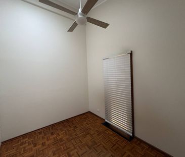 Spacious 5-Bedroom Home for the Whole Family - Photo 1