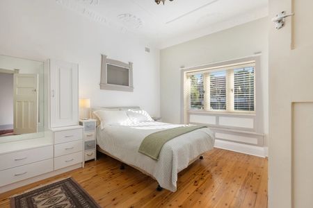 2 Merrenburn Avenue, Naremburn NSW 2065 - House For Rent | Domain - Photo 2