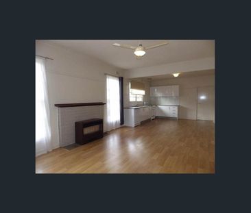 Immaculately Presented Residence - Photo 5