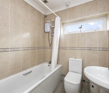 2 bedroom bungalow to rent - Photo 3