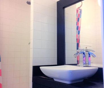 Location Appartement 1 pièce 16m² LYON 6ème - Photo 2