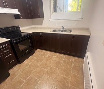 For Lease - 366 Penn Avenue Unit# B6, Newmarket, Ontario - Photo 4