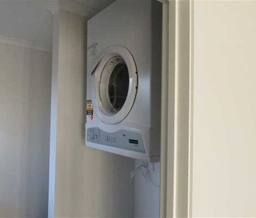 Three bedroom town house is located within a short walk to Waikato ... - Photo 1