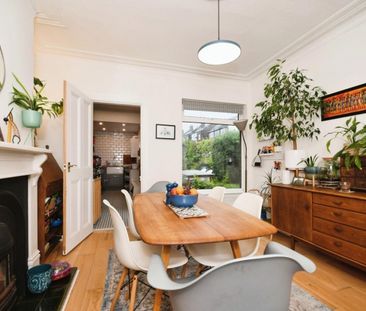 3 bedroom House To Let Total Size: 1034 SQ FT - Photo 4