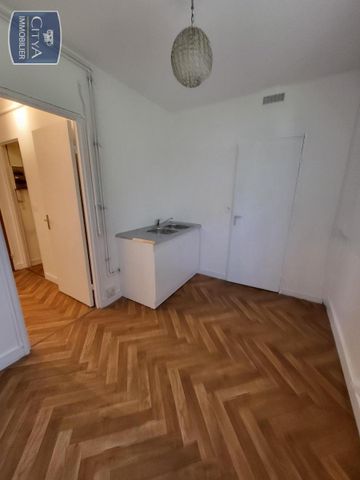Location Appartement 2 pièces 46m² BEAUVAIS 60000 - Photo 2