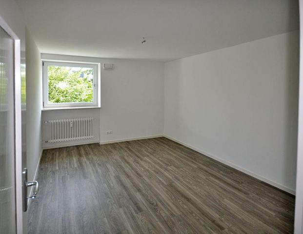 Komplett sanierte 3-Zimmer-Wohnung mit überdachtem Balkon in Taufkirchen - Foto 1