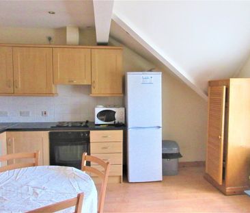 Great Apartment, 7c Canterbury Street, Botanic Area ~ Behind Queens... - Photo 5