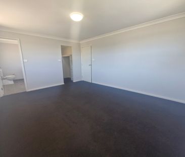 Three bedroom affordable housing house - Photo 3