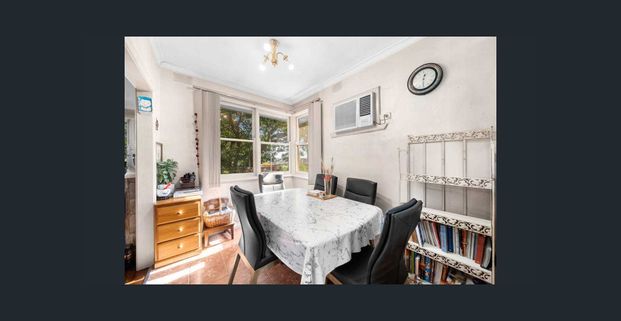 Family Comfort in a Quiet Pocket, Close to Shops & Schools - Photo 1