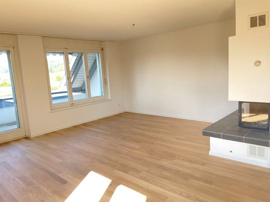 Maisonette-Wohnung mit wunderschöner Aussicht - Photo 1