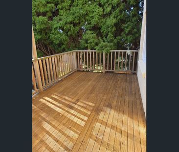 Sunny 2 Bedroom Flat with History and Character - Photo 1