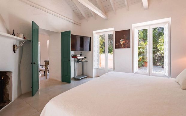 3 bedroom luxury Villa for rent in Marbella, Spain - Photo 1