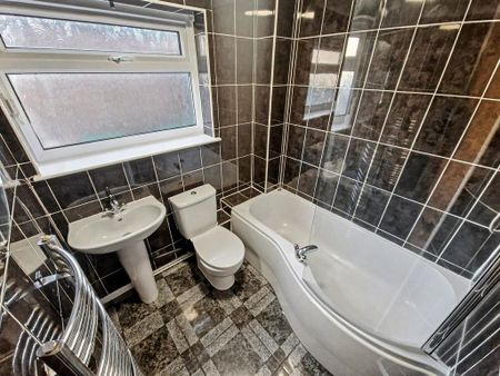 2 bedroom maisonette to rent - Photo 3