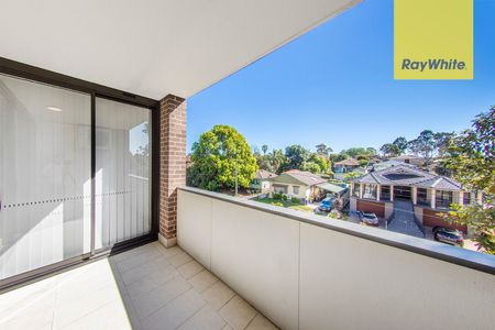 ONE BEDROOM PLUS STUDY IN PRIME PARRAMATTA LOCATION - MUST VIEW - Photo 4