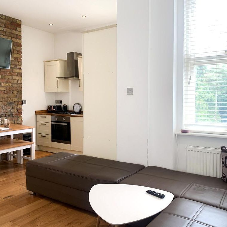 2 bedroom flat to rent - Photo 1