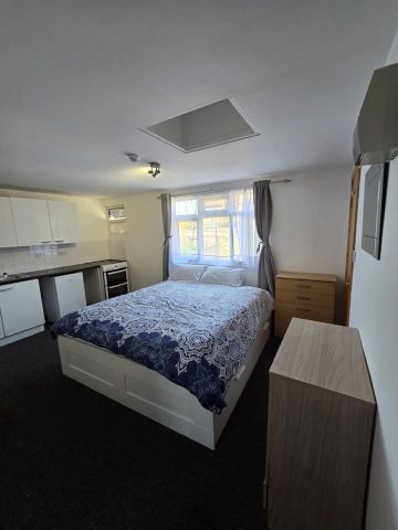 Studio Flat, Green Lanes, N13 - Photo 4