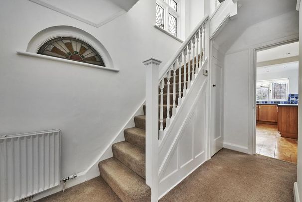 4 bedroom semi-detached house to rent - Photo 1