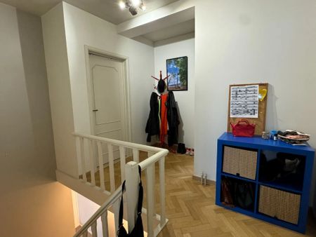 Centraal gelegen appartement met 2 slaapkamers en zeer groot terras - Photo 4