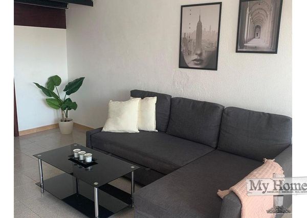 082-479 Renovated two bedroom duplex style bungalow in second line of Playa del Inglés beach.