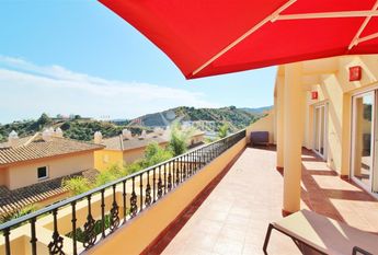 Luxury 2 bedrooms Penthouse Duplex for rent in Nueva Andalucia