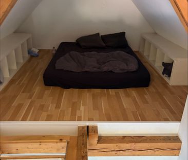 wunderschöne 2.5-Zi-Dachwohnung in kleinem 3-Familienhaus zu vermieten - Photo 3