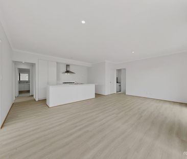 MODERN COMFORT, PERFECT LOCATION - Photo 3