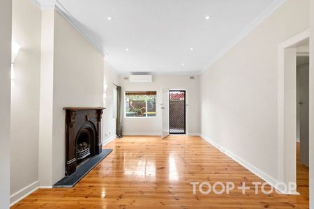 Spacious updated 3 bedroom unit - Photo 5