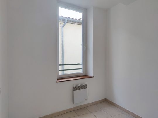 Location Appartement 3 pièces 43m² NARBONNE 11100 - Photo 1