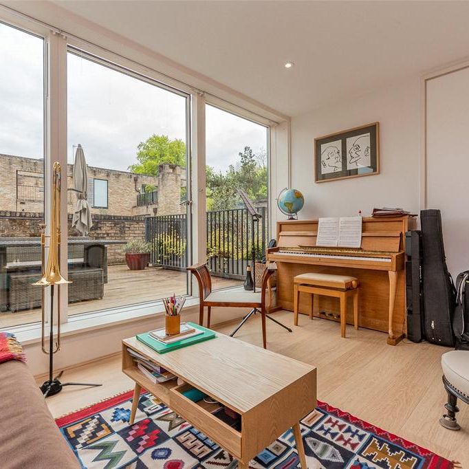 3 bedroom terraced house to rent - Photo 1