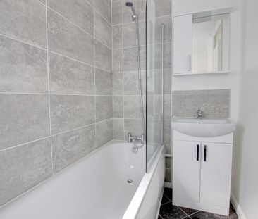 2 bedroom property to rent - Photo 3