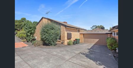 Immaculate 2 Bedroom Family Home! - Photo 4