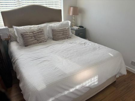 2 bedroom semi-detached bungalow to rent - Photo 3