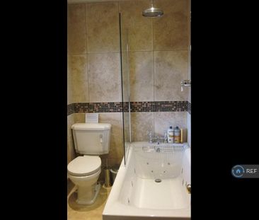 2 bedroom detached house to rent - Photo 5